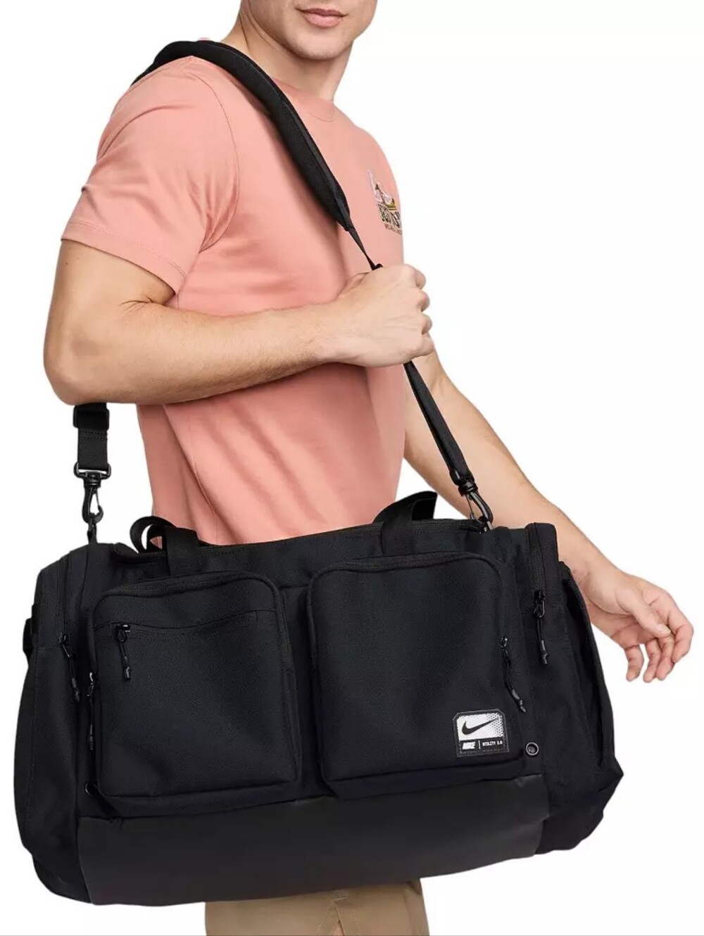 Nike Utility 2.0 black duffel bag men's 22"L x11"W ×12"H preowned